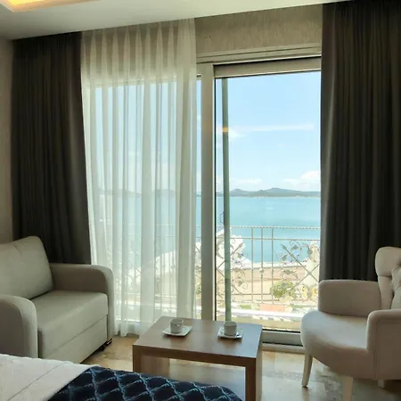 Hotel Cunda Kivrak 2*