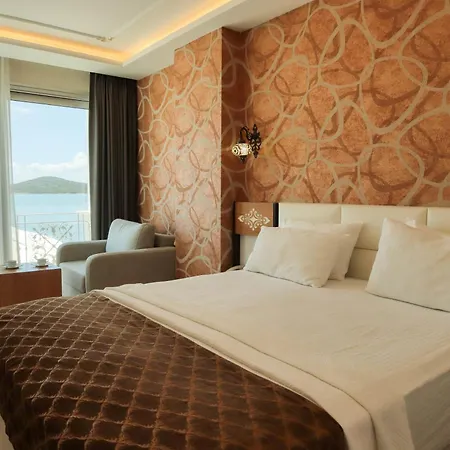 Cunda Kivrak Hotel 2*