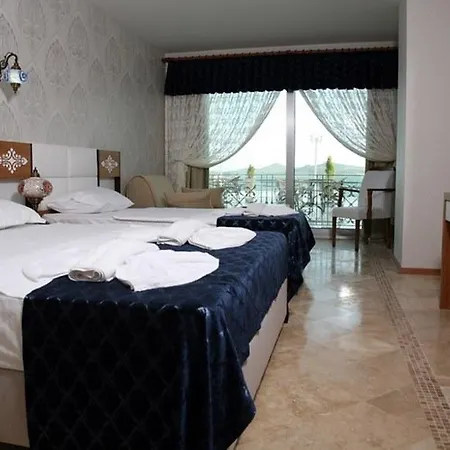 Cunda Kivrak Hotel 2*